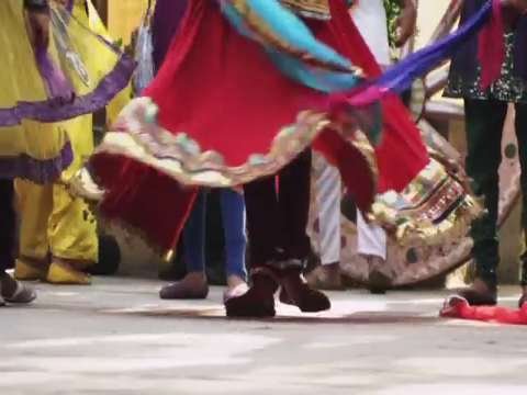 Balle Balle New Punjabi Labdiyaan | Malaa Treon status video download thumbnail