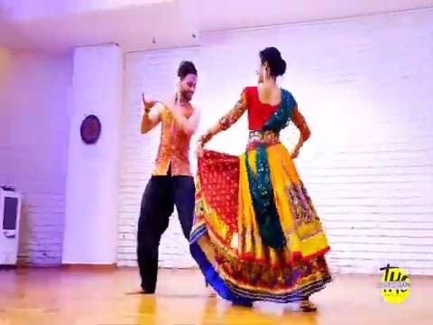 dholi taro dhol baaje dance performance atatus