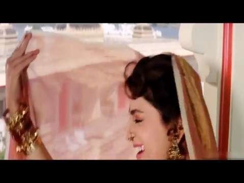 Ghoonghat Ki Aad Se  Hum Hain Rahi Pyar Ke  Aamir Khan Juhi Chawla Romantic status