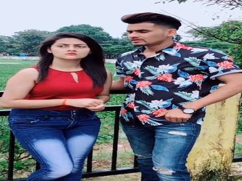 Tumhe koi or dekhe to jalta hai dil | sad status video | तम्हे कोइ या देखे से जलता है
