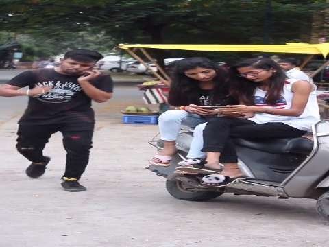 Tiktok full funny video | Sukhi bhindi | two girl | टिकटोक पूर्ण मजेदार वीडियो thumbnail