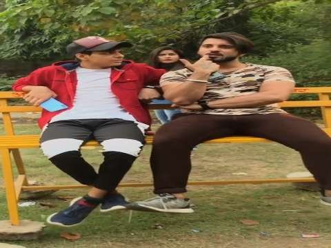 Funny status video thumbnail